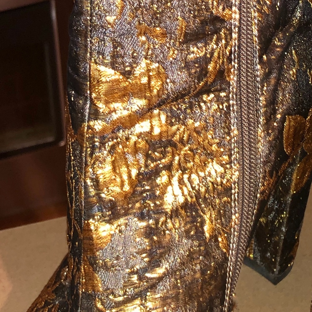 Jessica Simpson's Tapersery Booties,